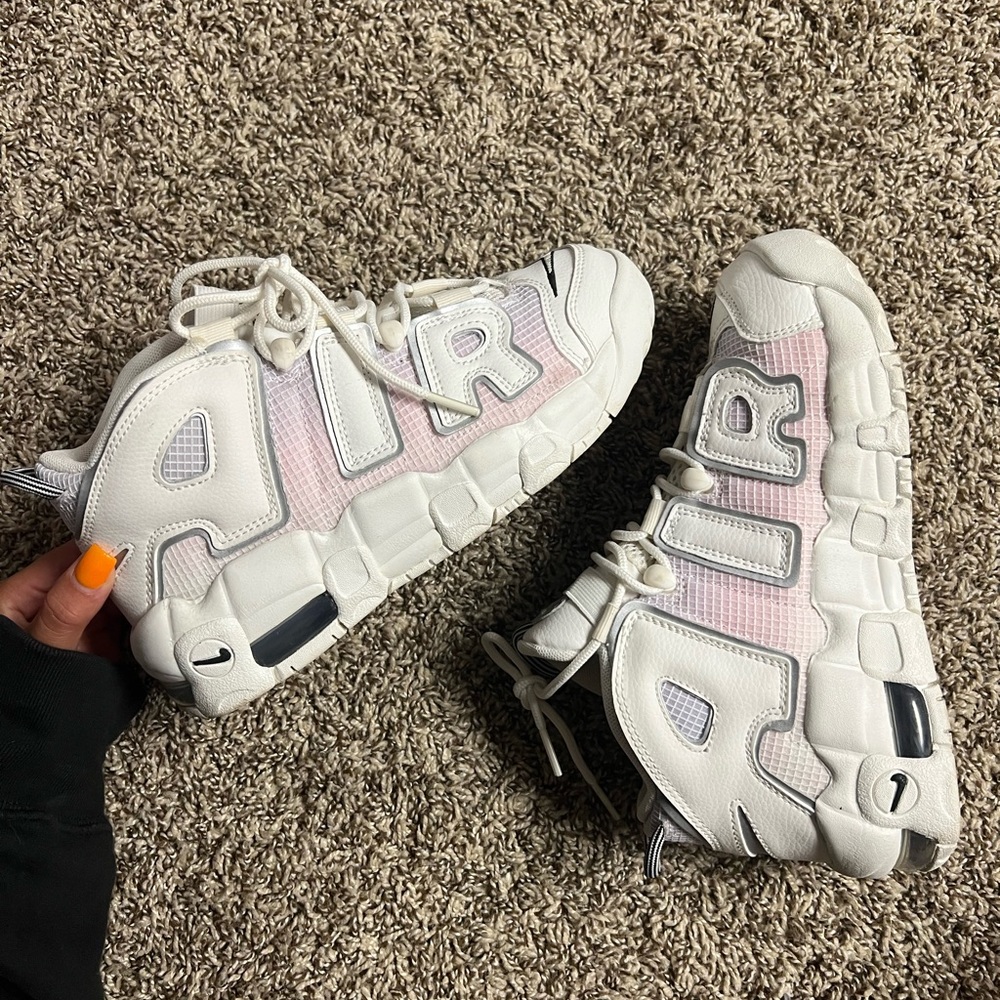 Nike air more uptempo 96 * thank you wilson* Size 5Y so 6.5 womens!